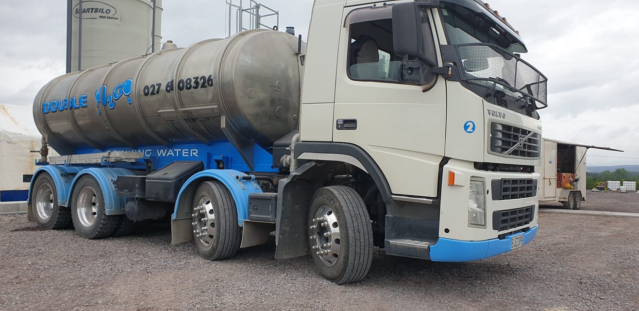 Double h2go bulk water tanker truck